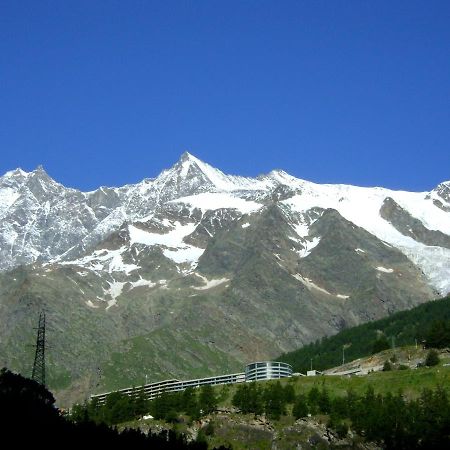 Camping Schonblick Im Saas-Tal Hotel Екстериор снимка