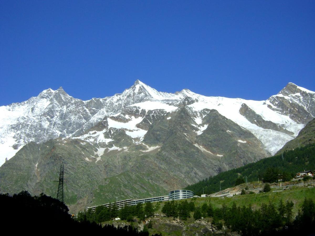 Camping Schonblick Im Saas-Tal Hotel Екстериор снимка